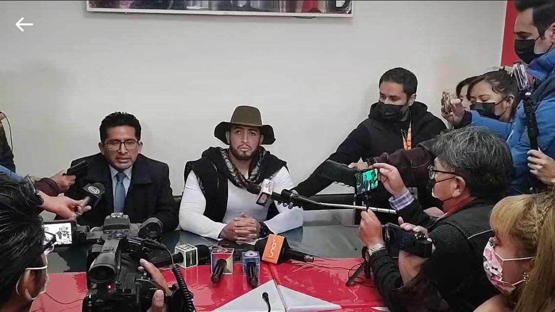 El modelo y fisiculturista Franco de la Cuenca, en Oruro. Foto: Captura RRSS