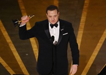 Brendan Fraser recibió el Óscar a mejor actor por su protagónico en el drama 'La ballena'. Foto. AFP