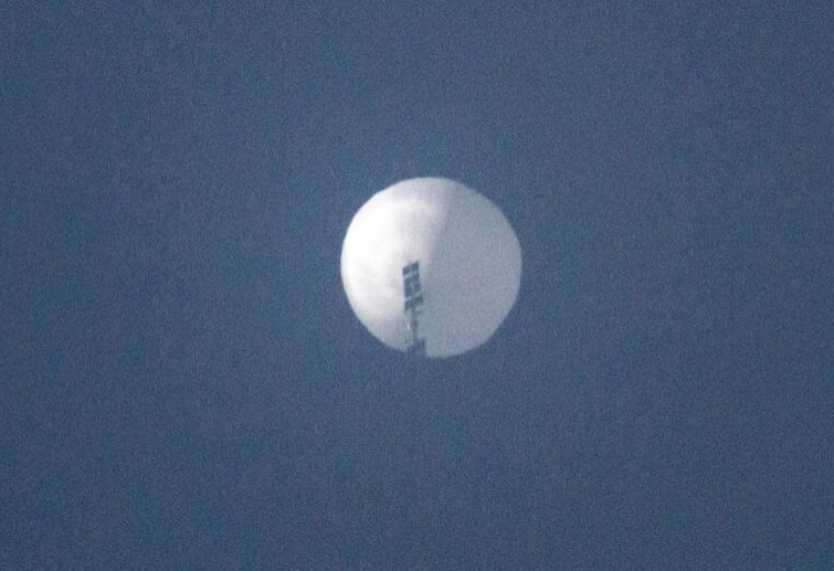 Japón analizará objetos voladores luego del caso de un globo chino supuestamente espía: AFP