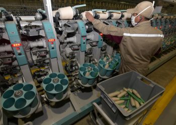 El director de Trabajo indicó que habilitando nuevamente el horario discontinuo se espera que la productividad de las entidades, públicas y estatales, pueda ser mayor. Foto: Archivo LR