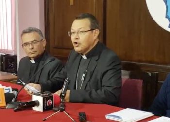 El obispo auxiliar de la Diócesis de San Ignacio de Velasco, monseñor Fernando Bascopé, informó que la Iglesia Católica se encuentra preocupada. Foto: Captura