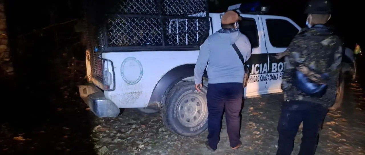 La Policía traslado a los aprehendidos a celdas policiales/Captura de video