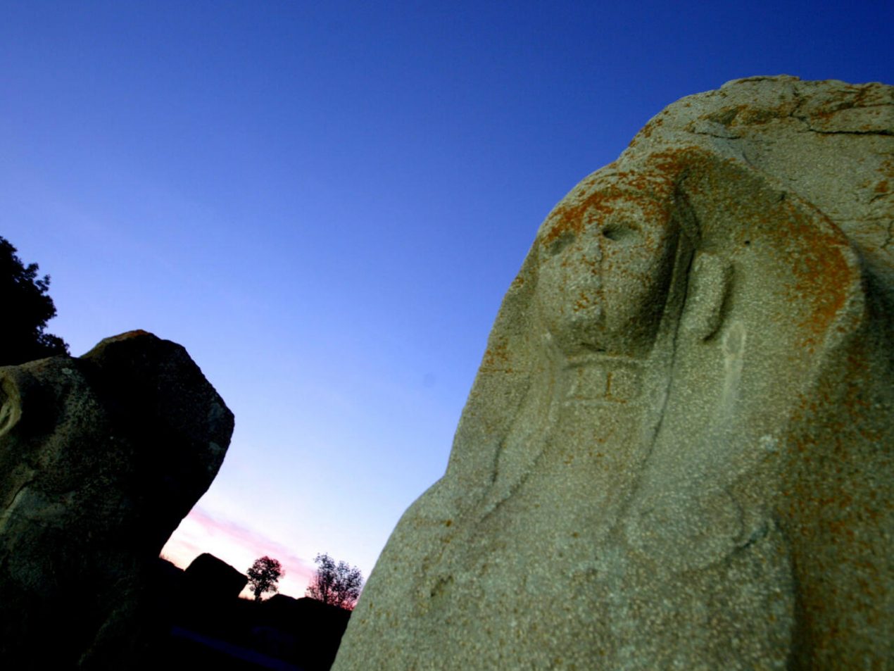 Foto tomada en diciembre de 2006 de una escultura hitita en Alacahoyuk, en Turquía asiática. Foto: AFP.