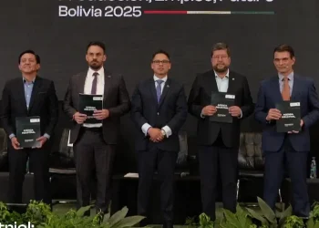 Cuatro candidatos aceptan cumplir la agenda del sector industrial