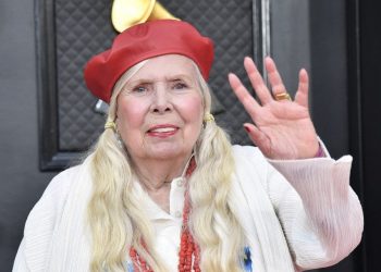La autora, compositora, intérprete y artista plástica Joni Mitchell. Foto: AFP.