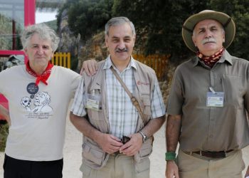 José María Bermúdez de Castro (centro), el biólogo que propone cambiar la definición de 'raza'. Foto: AFP