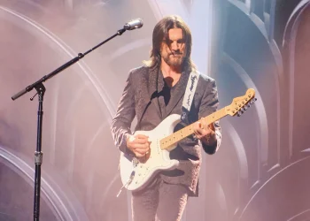 juanes_bol.jpg