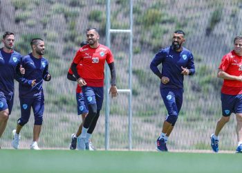 jugadores_de_bolivar_durante_un_entrenamiento_en_ananta.jpg