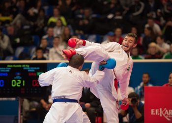 tricampeón_mundial_karate_seminario