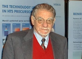El físico suizo Karl Alex Muller, ganador del Nobel de Física en 1987. Foto: Wikipedia.
