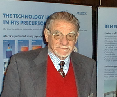El físico suizo Karl Alex Muller, ganador del Nobel de Física en 1987. Foto: Wikipedia.