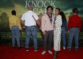 El filme 'Knock At The Cabin' desplazó a 'Avatar 2' del primer lugar de las películas favoritas. Foto: AFP.