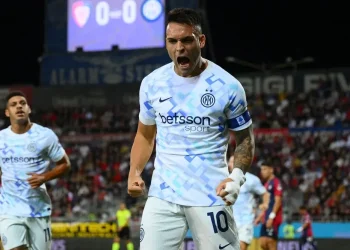 Julián Álvarez se lleva el derbi y Lautaro encamina triunfo del Inter