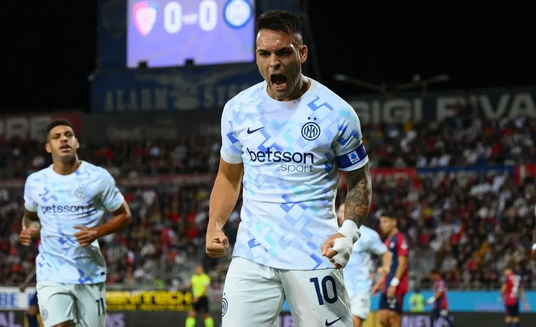 Julián Álvarez se lleva el derbi y Lautaro encamina triunfo del Inter