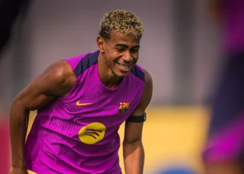 Lamine Yamal quiere revancha tras el Balón de Oro ante un PSG diezmado