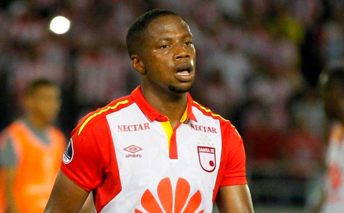 levyn_balanta_con_la_casaca_de_santa_fe.JPG