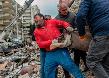 llanto_desesperacion_en_turquia_por_terremoto
