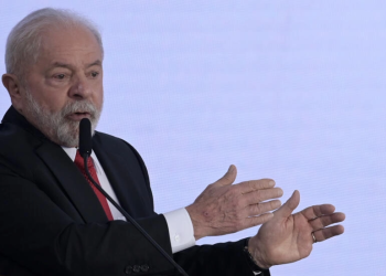 Lula en Buenos Aires para encuentro con Fernández y reconstruir puentes en América Latina