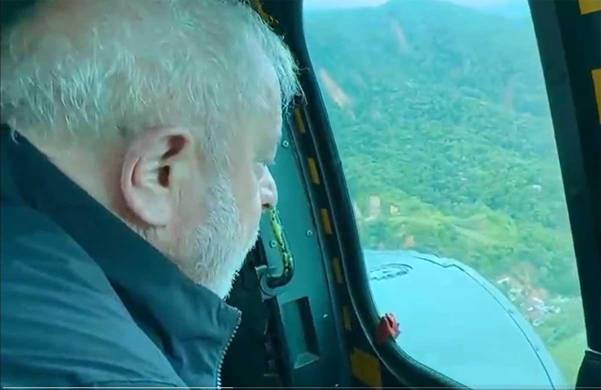 lula_visita_zona_de_desastre.jpg