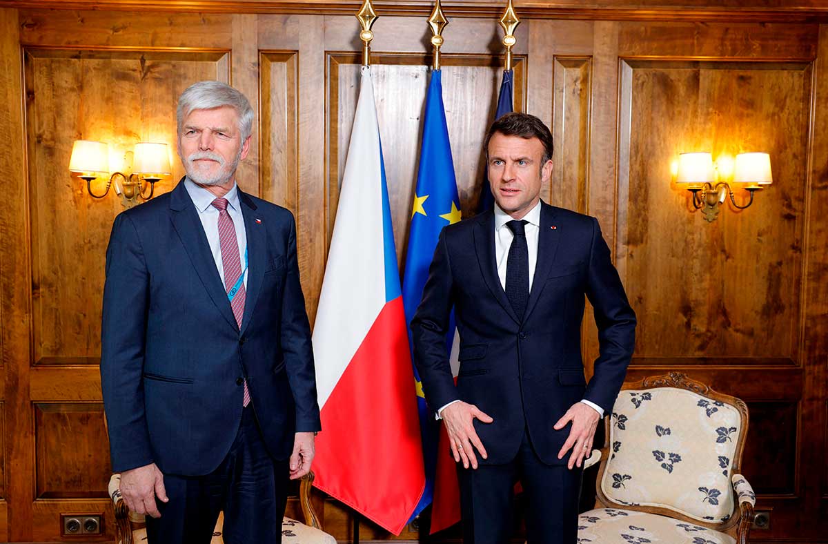macron_pavel.jpg
