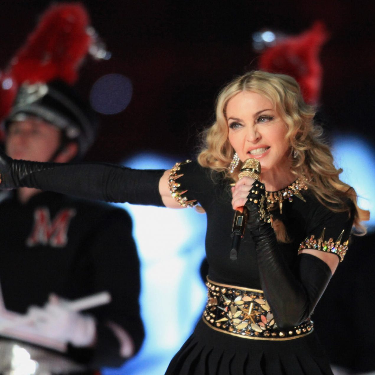 Madonna en el espectáculo de medio tiempo del Super Bowl, en 2012. Foto: AFP.