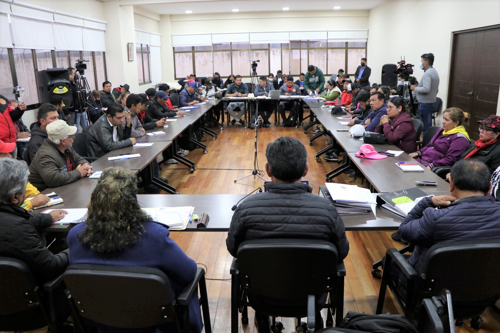 El martes, Pary convocó a los maestros a una mesa de diálogo en las instalaciones del Ministerio de Educación. Foto: Ministerio de Educación