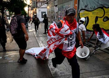 manifestante_en_lima.jpg