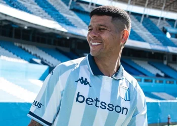 Racing presentó a Marcos Rojo como refuerzo tras su salida de Boca