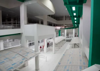 Arce inaugura mercado de Bs 49 millones y entrega viviendas en Yacuiba