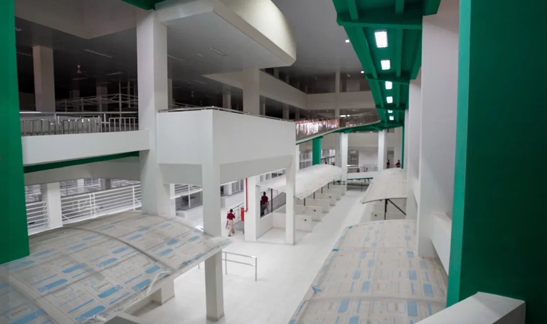 Arce inaugura mercado de Bs 49 millones y entrega viviendas en Yacuiba
