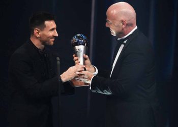 messi_infantino_the_best.jpg