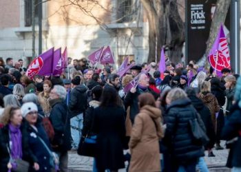 Las asistentes han exigido así respeto a los derechos de las mujeres, salarios dignos. Foto: Europa Press