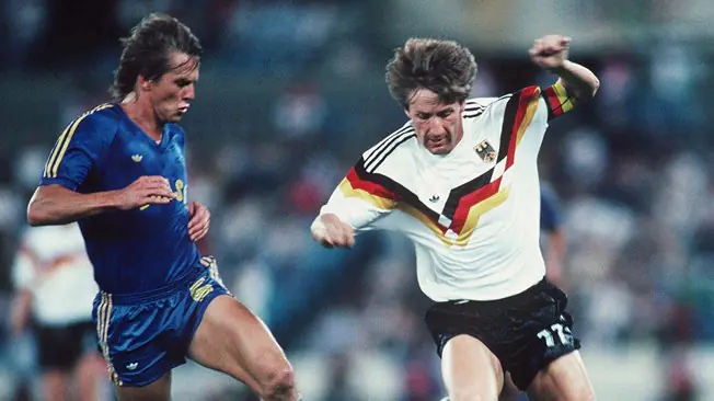 Fallece el futbolista alemán Frank Mill, campeón del mundo en 1990