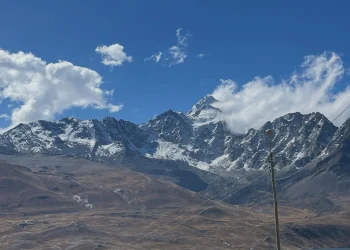 Turista argentino muere tras caída de 100 metros en lagunas de Milluni