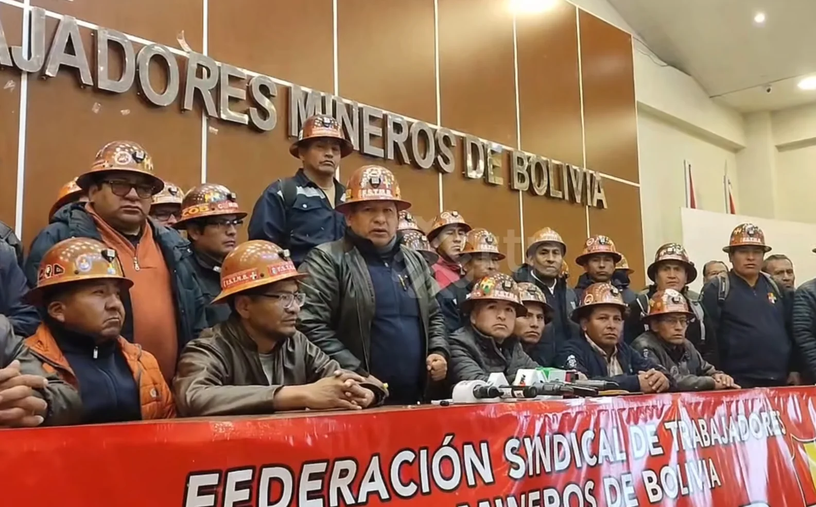Fracasa foro minero, ningún candidato confirmó su asistencia