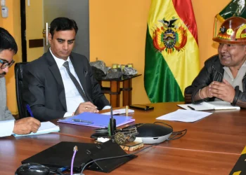 Embajador de la India se reúne con el ministro de Minería