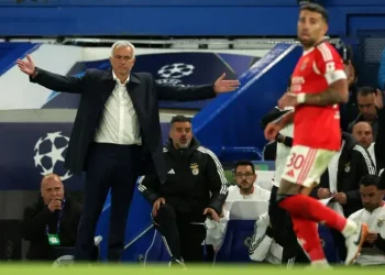 Chelsea gana 1-0 al Benfica en el regreso de Mourinho