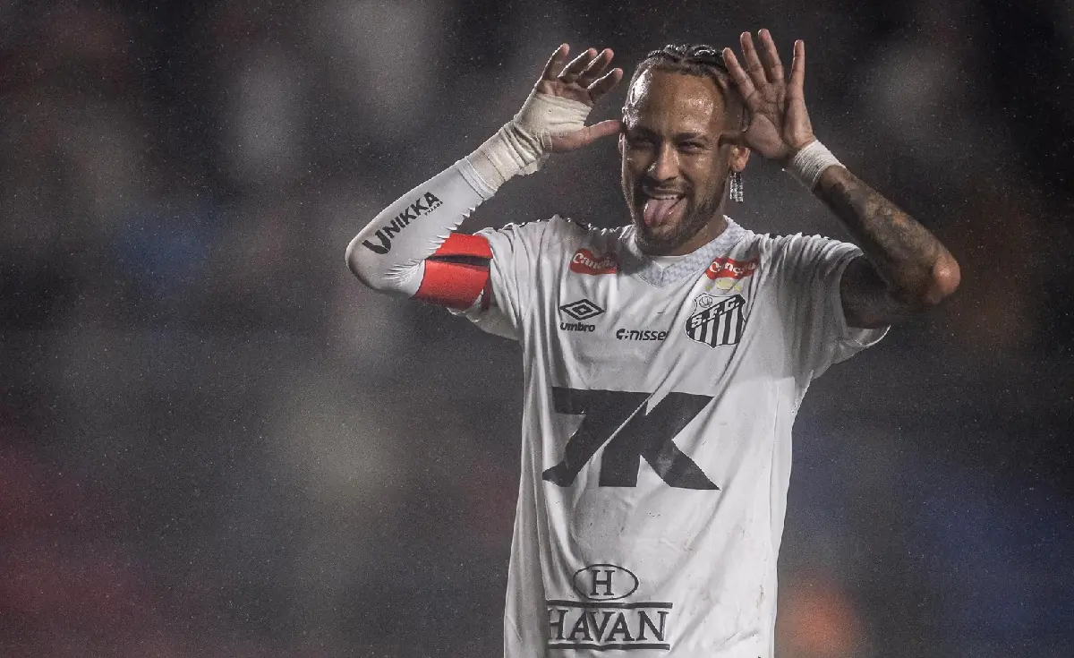 Neymar sigue vendiendo camisetas, ¿marcará goles para el Santos?