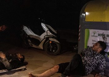 Heridos de un nuevo terremoto de magnitud 6,4, que sacudió el lunes por la noche la provincia meridional turca de Hatay y el norte de Siria. Foto: AFP.
