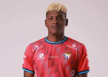 Futbolista ecuatoriano Marcos Olmedo muere en un accidente de tránsito