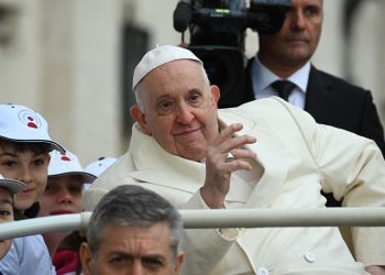 En 'Amén, Francisco responde', el Papa habla con jóvenes sobre diversos temas. Foto: AFP