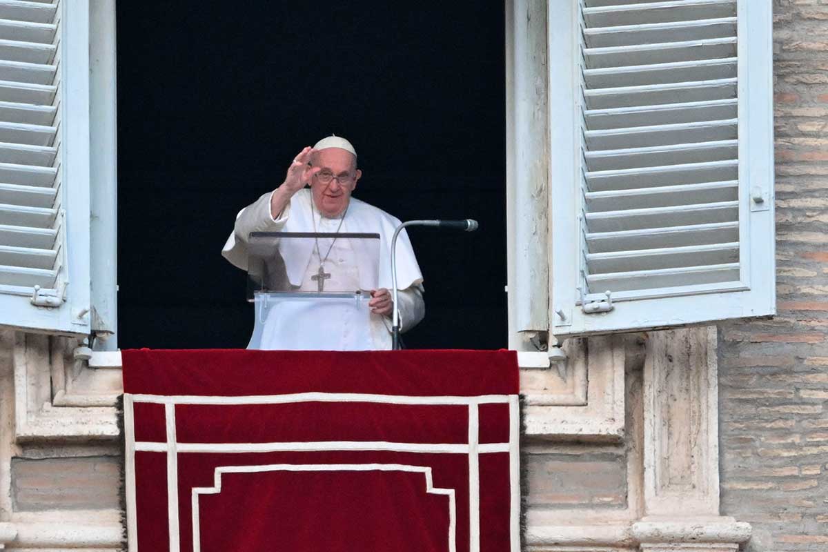 papa_francisco_en_el_vaticano.jpg