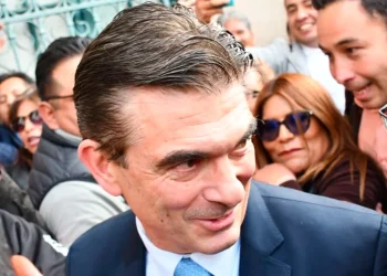 Paz se reúne con Arce en el Palacio Quemado