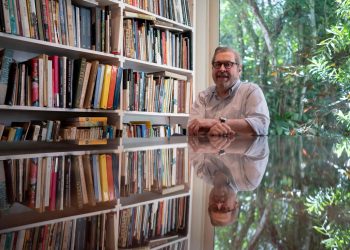 El historiador del arte Pedro Correa do Lago posee un excepcional acervo sobre Marcel Proust. Foto: AFP