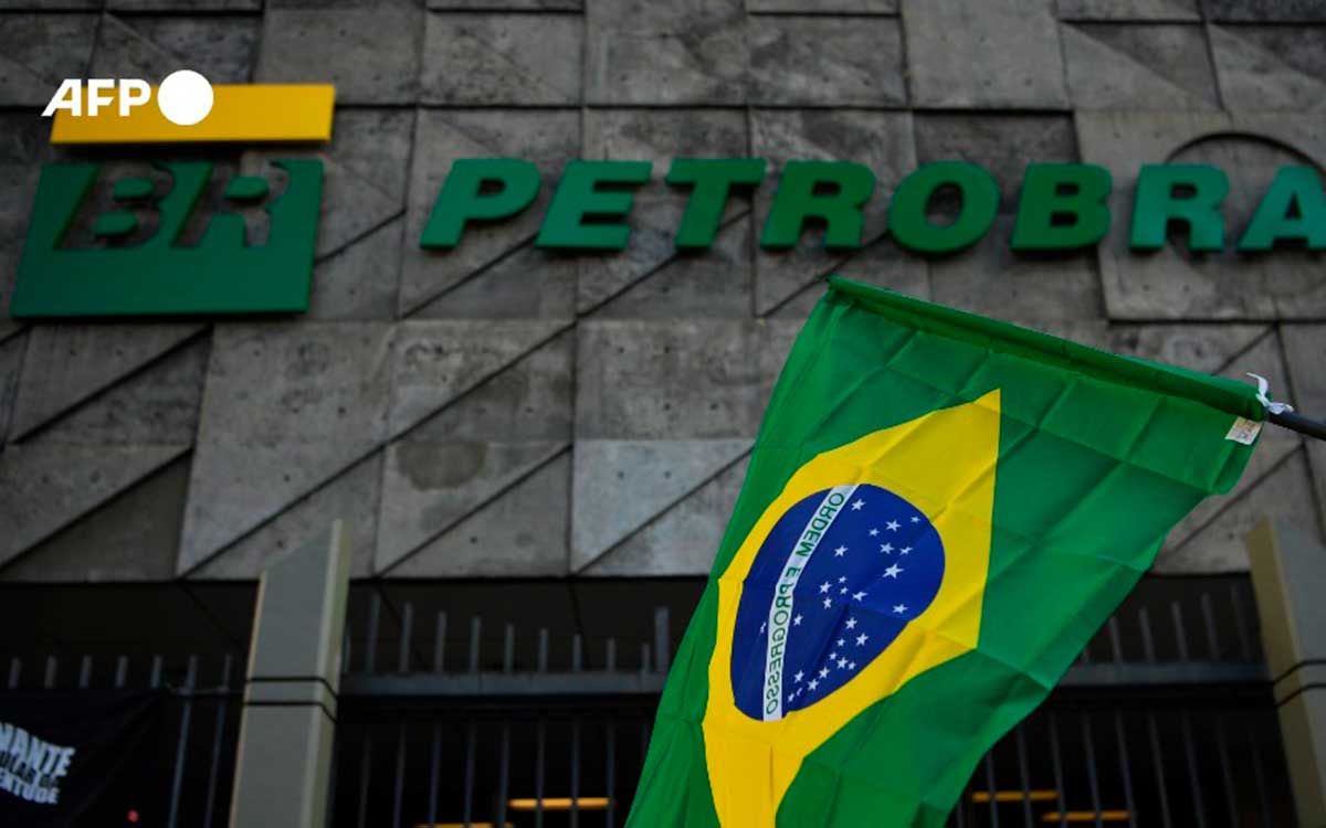 Brasileña Petrobras baja precios