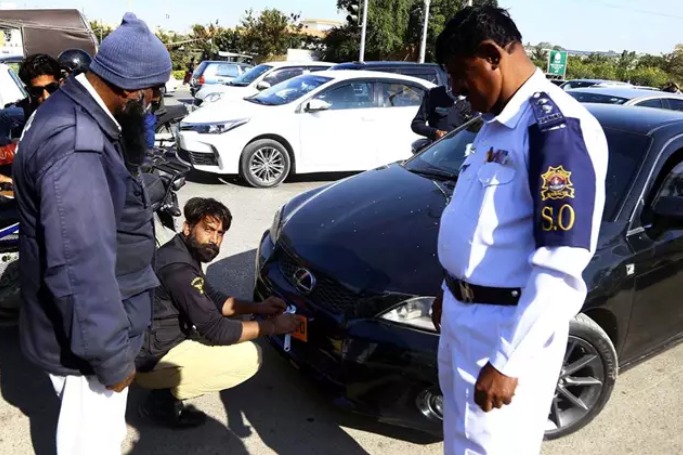 Atienden a los heridos de un atentado en el noroeste de Pakistán. Foto: Europa Press