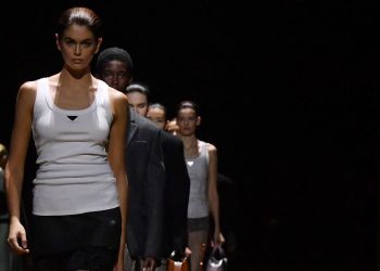 Desfile otoño-invierno 2022/2023 de Miuccia Prada. Foto: Getty Images.