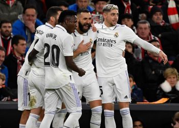 Real Madrid gana al Athletic y mantiene el pulso del Barcelona