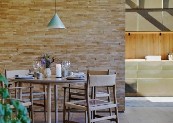 Una mesa del restaurante Noma, el 31 de mayo de 2021 en Copenhague. Foto: AFP.