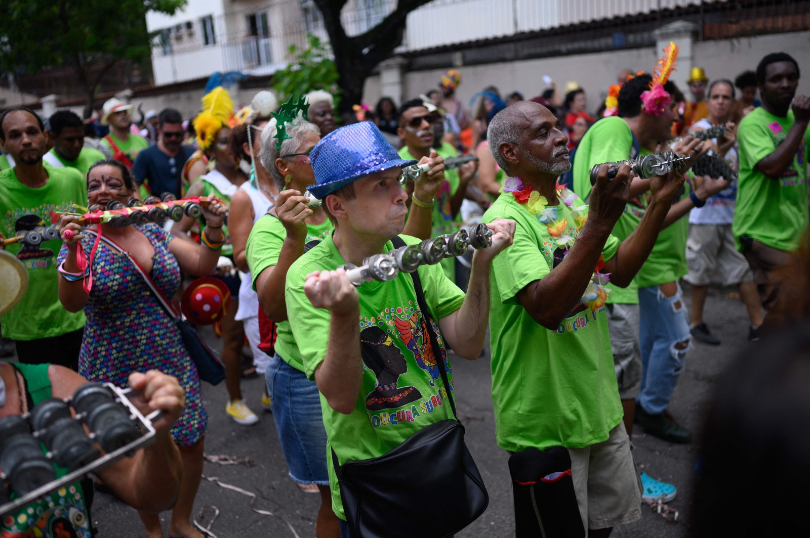 Antes del carnaval, cientos de "blocos" callejeros animan desde la semana pasada las calles de Río. Foto: AFP
